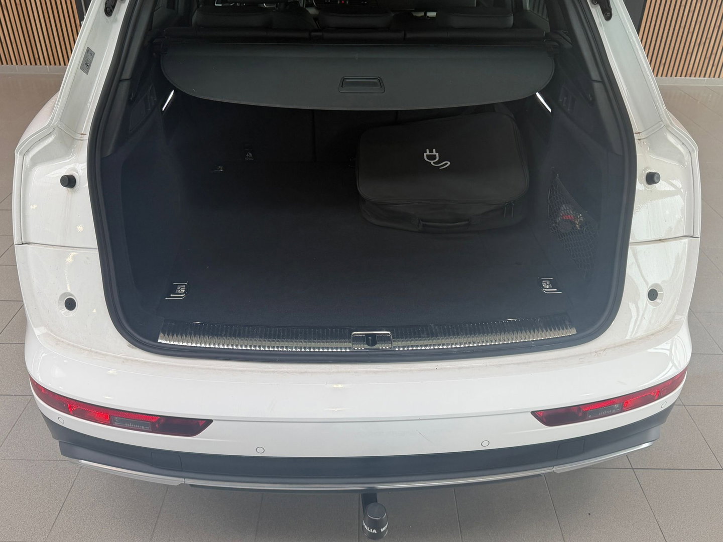 Audi Q5 50 TFSI e S-LINE|AUTOMAAT|CRUISE|20INCH|APPLECARPLAY|TREKHAAK|STOELVERWARMING|