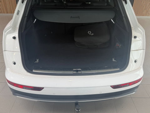 Audi Q5 50 TFSI e S-LINE|AUTOMAAT|CRUISE|20INCH|APPLECARPLAY|TREKHAAK|STOELVERWARMING|
