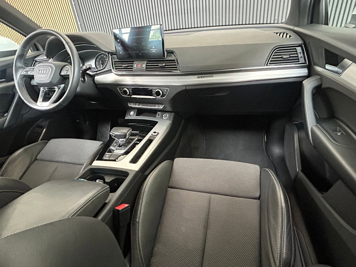 Audi Q5 50 TFSI e S-LINE|AUTOMAAT|CRUISE|20INCH|APPLECARPLAY|TREKHAAK|STOELVERWARMING|