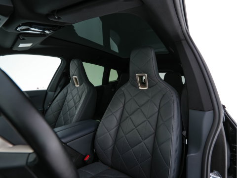 BMW iX xDrive40 High Executive 77 kWh [ 3-Fase ] (INCL-BTW) *PANO | HEAD-UP | SOFT-CLOSE | LEATHER | TOPVIEW | FULL-LED | MEMORY-PACK | HARMAN/KARDON | BLINDSPOT | WIDESCREEN-COCKPIT | HEATED-COMFORTSEATS | DAB | AMBIENTLIGHT | TOWBAR | 22'