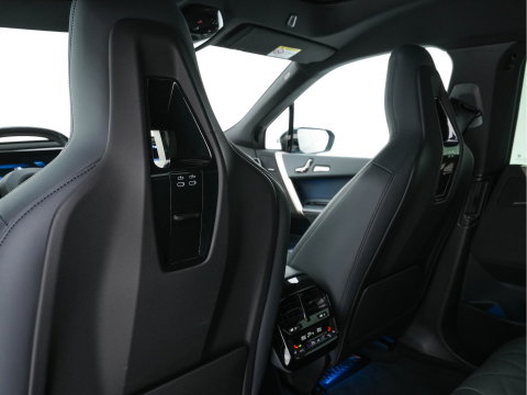 BMW iX xDrive40 High Executive 77 kWh [ 3-Fase ] (INCL-BTW) *PANO | HEAD-UP | SOFT-CLOSE | LEATHER | TOPVIEW | FULL-LED | MEMORY-PACK | HARMAN/KARDON | BLINDSPOT | WIDESCREEN-COCKPIT | HEATED-COMFORTSEATS | DAB | AMBIENTLIGHT | TOWBAR | 22'