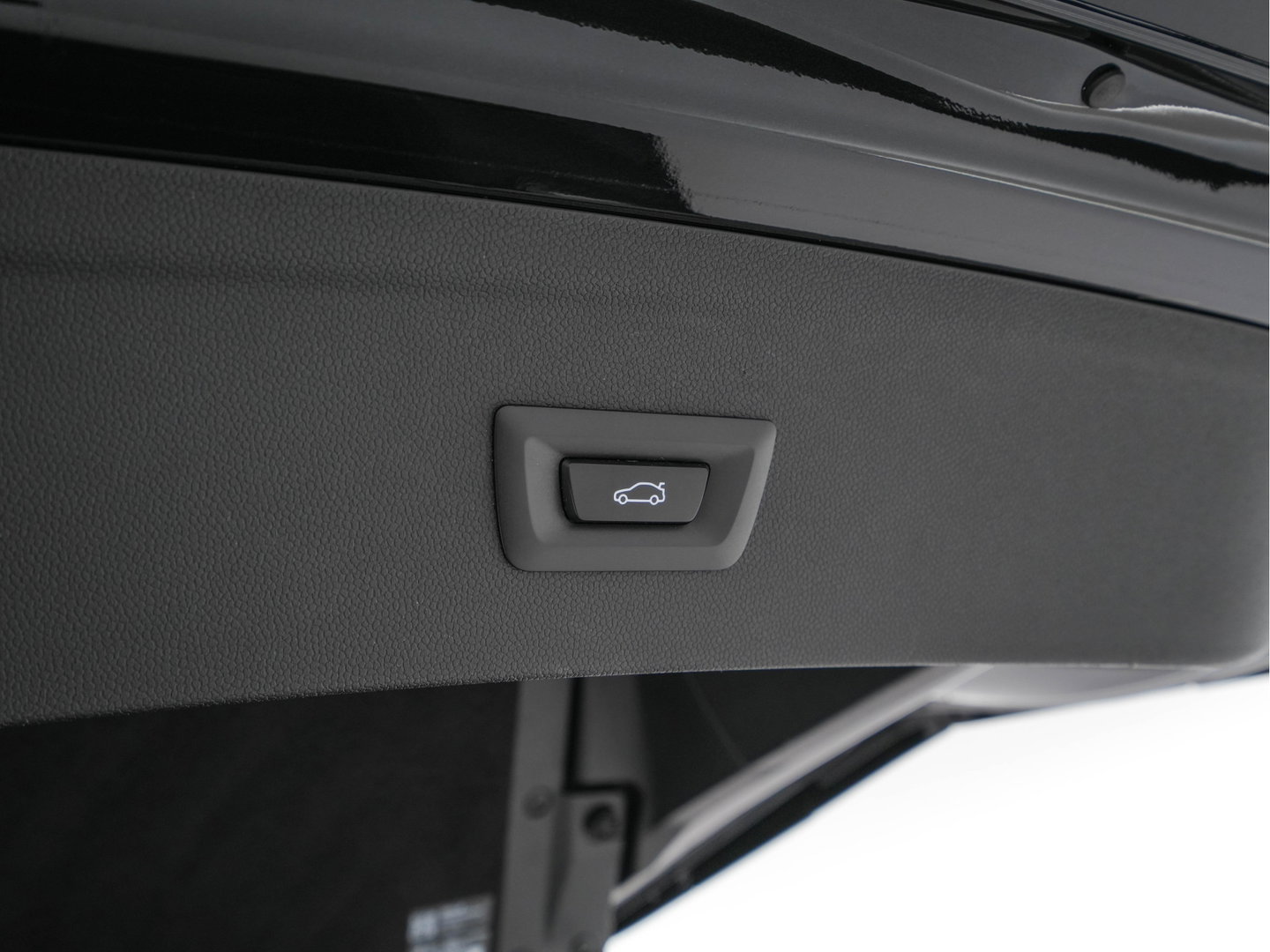 BMW iX xDrive40 High Executive 77 kWh [ 3-Fase ] (INCL-BTW) *PANO | HEAD-UP | SOFT-CLOSE | LEATHER | TOPVIEW | FULL-LED | MEMORY-PACK | HARMAN/KARDON | BLINDSPOT | WIDESCREEN-COCKPIT | HEATED-COMFORTSEATS | DAB | AMBIENTLIGHT | TOWBAR | 22'