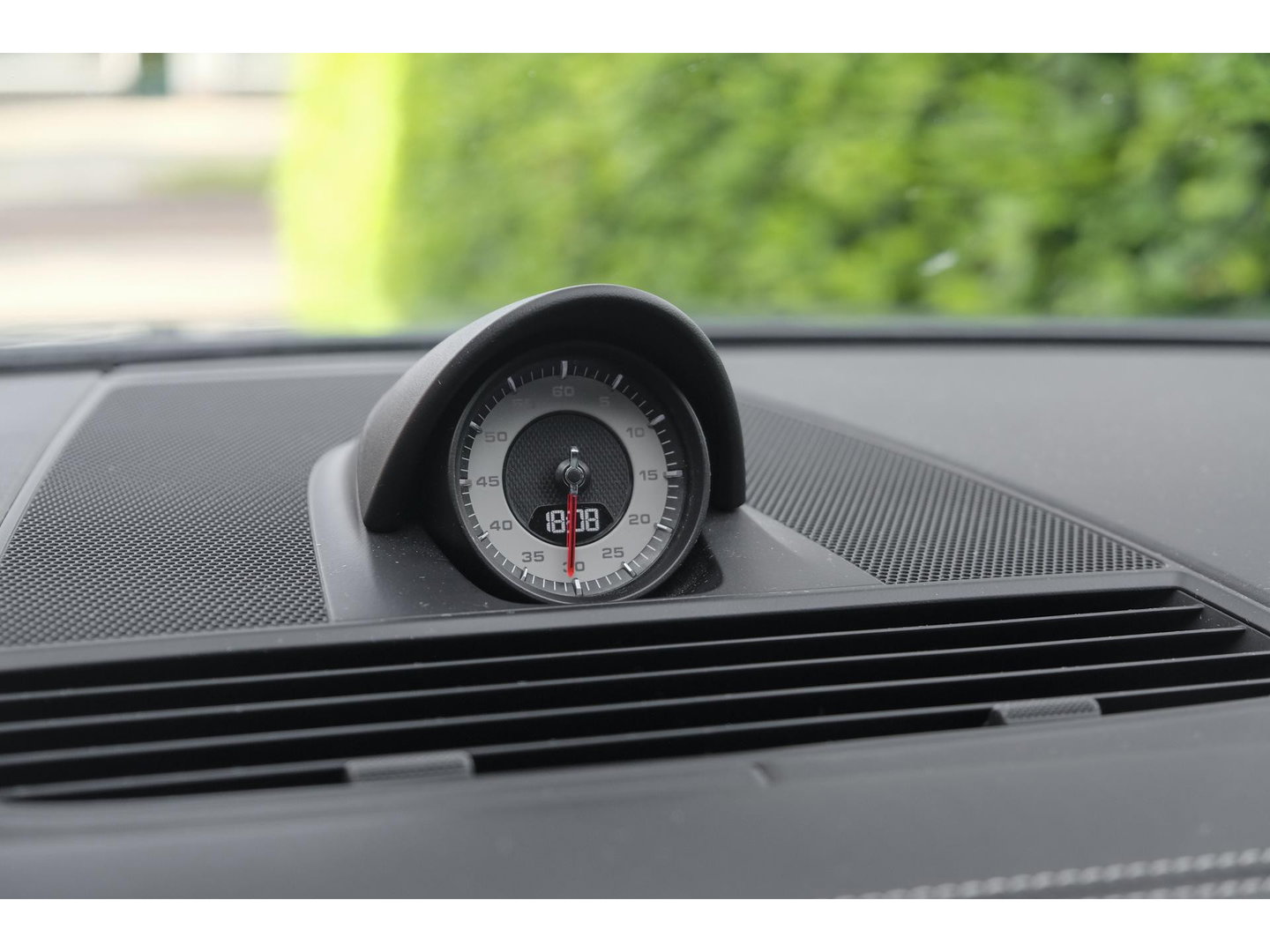 Porsche Panamera Sport Turismo GTS 4.0 V8 460PK SportDesign Pano Sport Chrono Carbon Alcantara 18-weg Sportstoelen Sportuitlaat Luchtvering