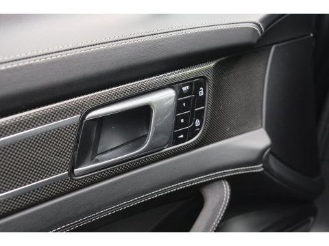 Porsche Panamera Sport Turismo GTS 4.0 V8 460PK SportDesign Pano Sport Chrono Carbon Alcantara 18-weg Sportstoelen Sportuitlaat Luchtvering