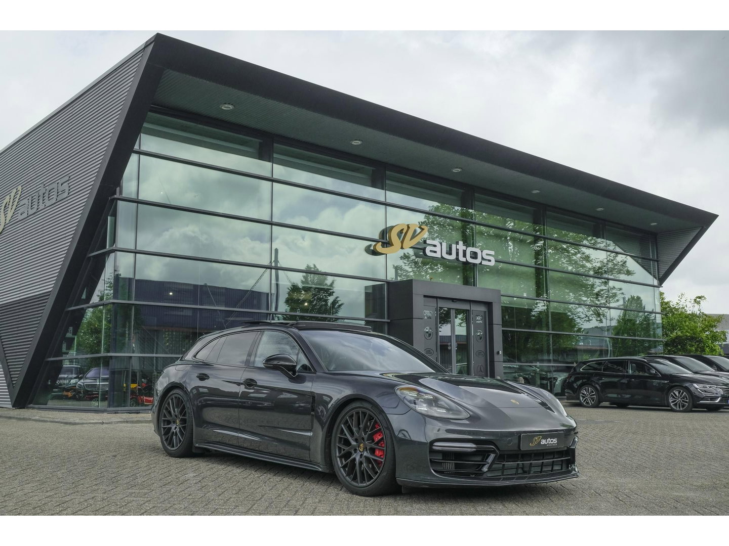 Porsche Panamera Sport Turismo GTS 4.0 V8 460PK SportDesign Pano Sport Chrono Carbon Alcantara 18-weg Sportstoelen Sportuitlaat Luchtvering