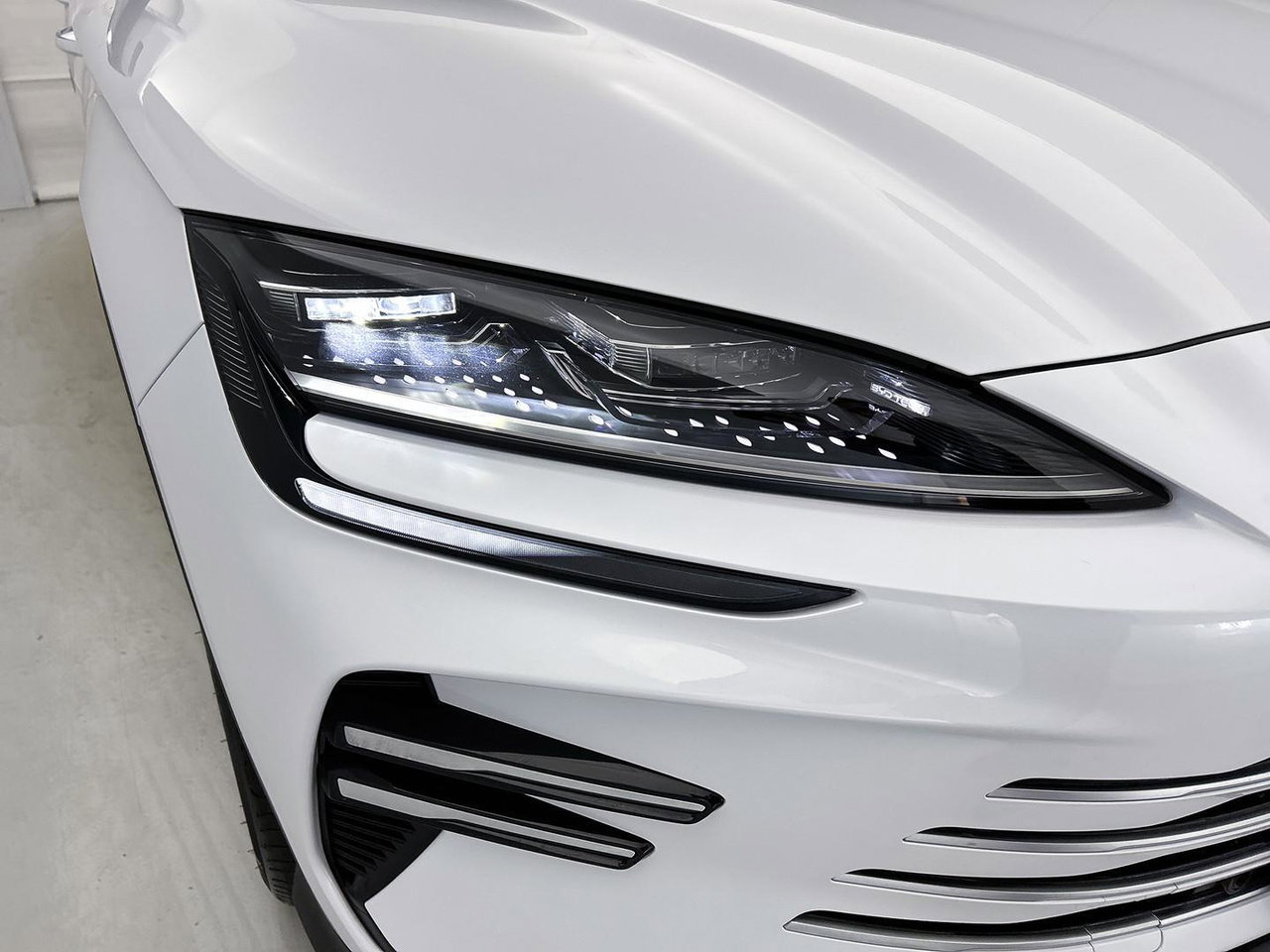 BYD SEAL U