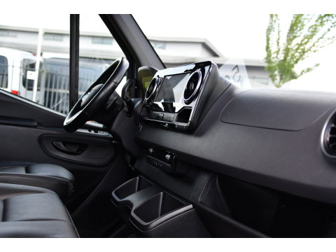 Mercedes-Benz Sprinter 519 V6 3.0 CDI L2H1 DC PB Edition N1, Cruise, Camera, Carplay, LED, 2 x Schuifdeur, 3500kg trekhaak, 10,5'' Mbux, Leder,