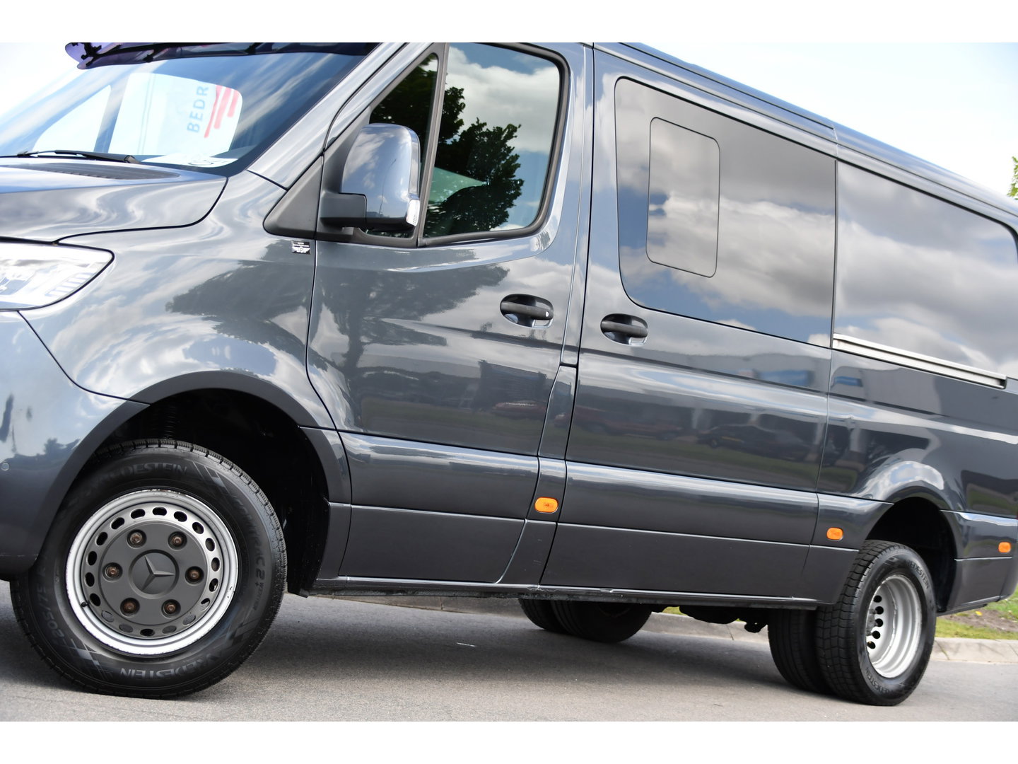 Mercedes-Benz Sprinter 519 V6 3.0 CDI L2H1 DC PB Edition N1, Cruise, Camera, Carplay, LED, 2 x Schuifdeur, 3500kg trekhaak, 10,5'' Mbux, Leder,