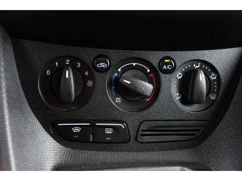 Ford Transit Connect 1.6 TDCI L1 Edition Cruise, Airco, Trekhaak, 95pk, Radio, Voorruitverwarming, Uniek!