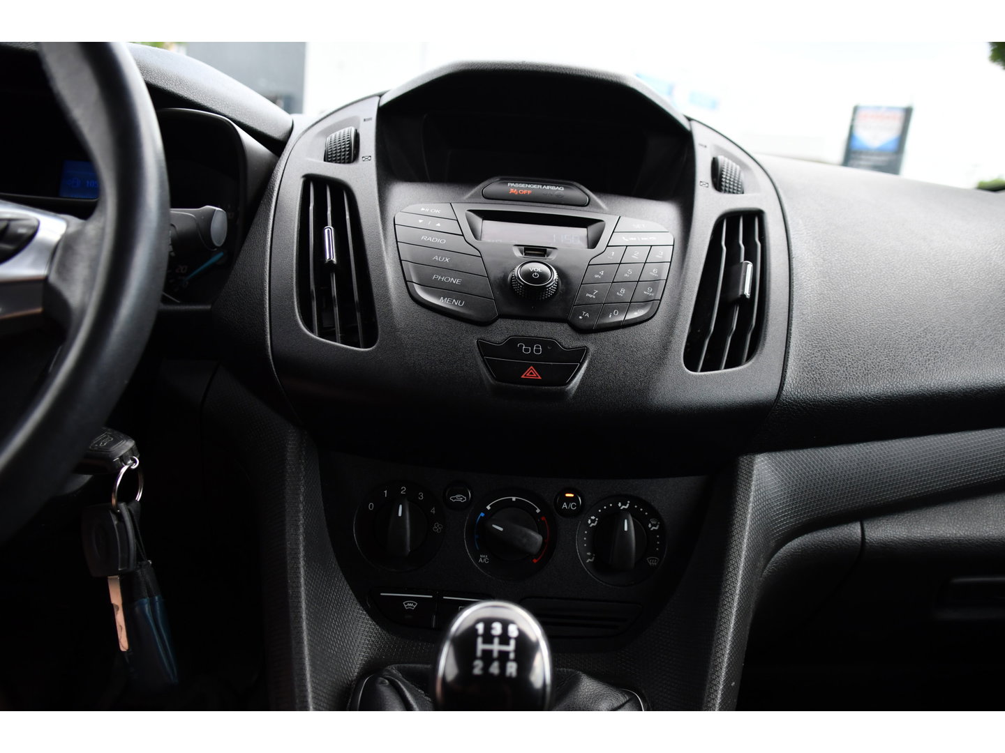 Ford Transit Connect 1.6 TDCI L1 Edition Cruise, Airco, Trekhaak, 95pk, Radio, Voorruitverwarming, Uniek!