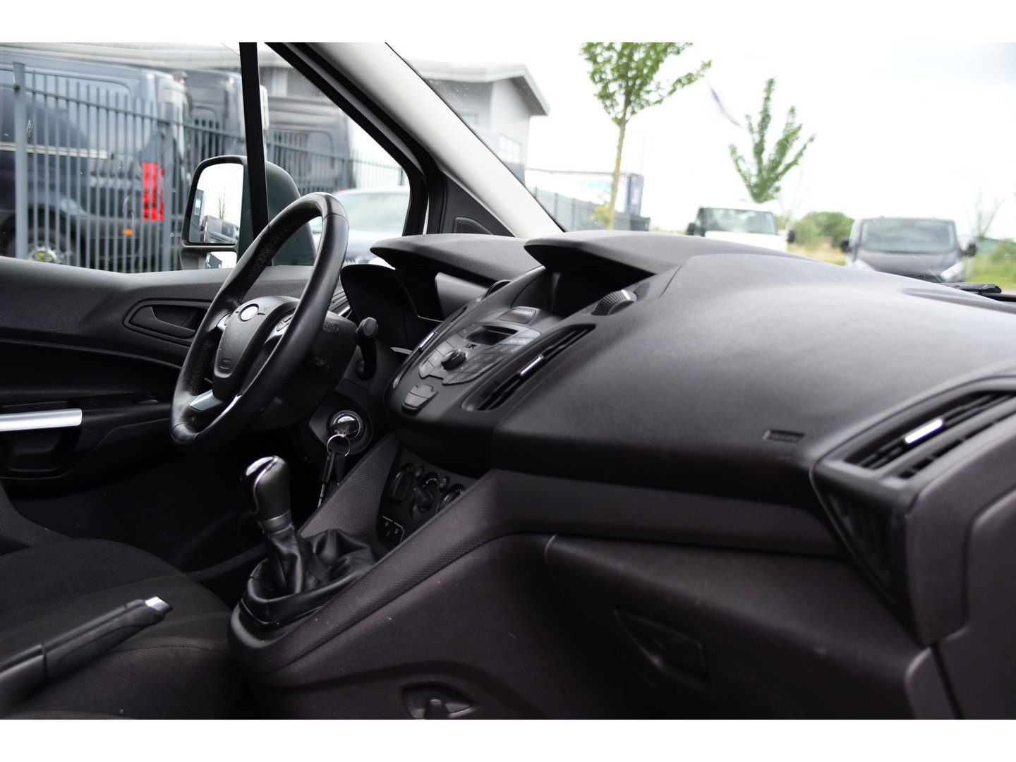 Ford Transit Connect 1.6 TDCI L1 Edition Cruise, Airco, Trekhaak, 95pk, Radio, Voorruitverwarming, Uniek!