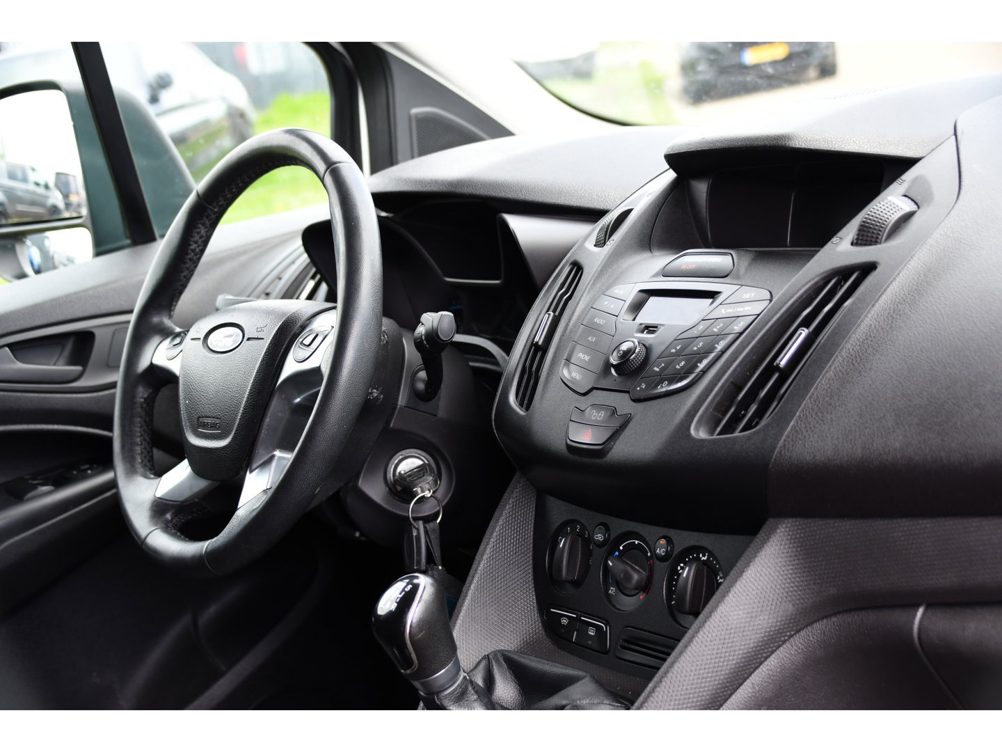 Ford Transit Connect 1.6 TDCI L1 Edition Cruise, Airco, Trekhaak, 95pk, Radio, Voorruitverwarming, Uniek!
