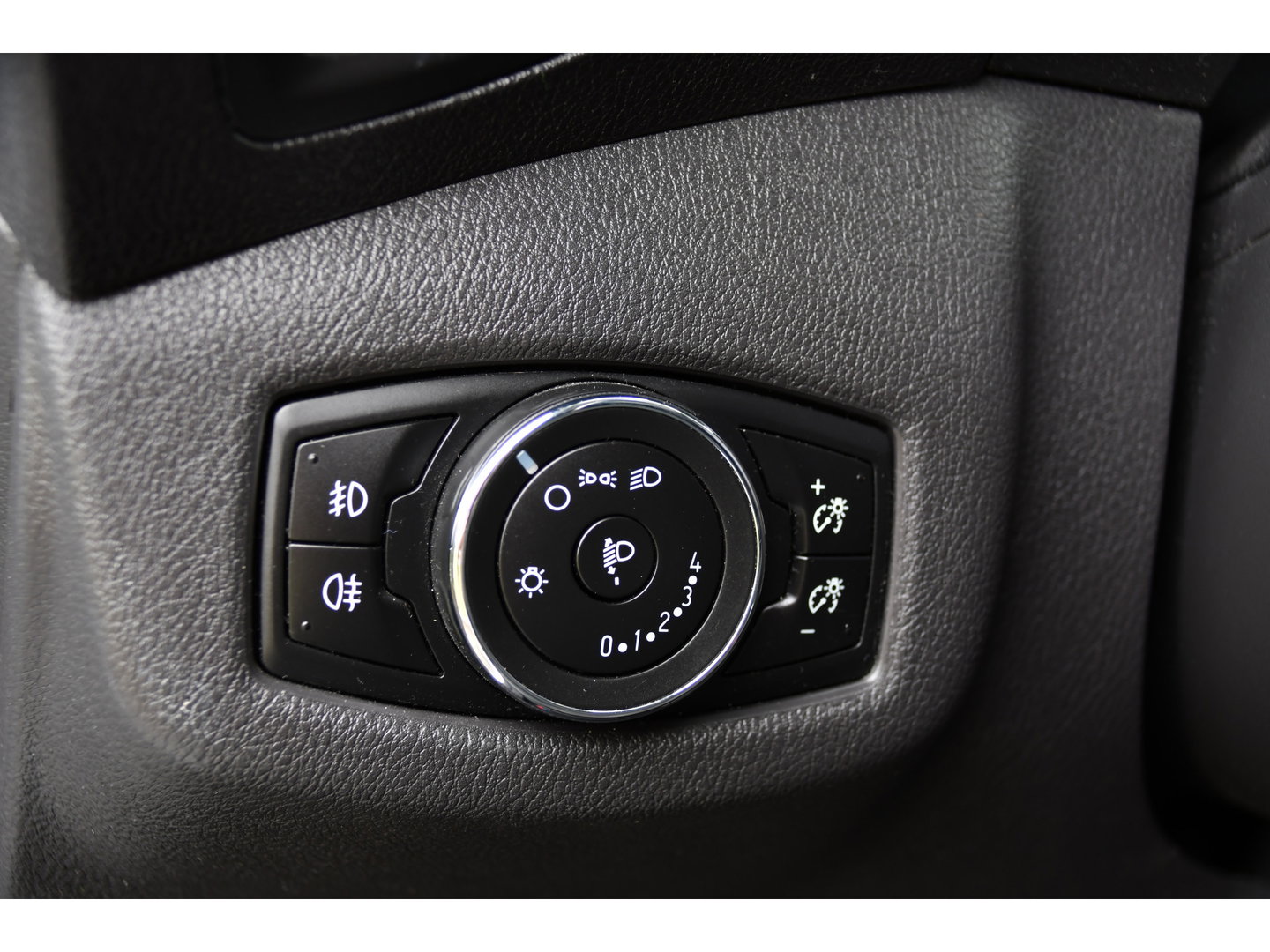 Ford Transit Connect 1.6 TDCI L1 Edition Cruise, Airco, Trekhaak, 95pk, Radio, Voorruitverwarming, Uniek!