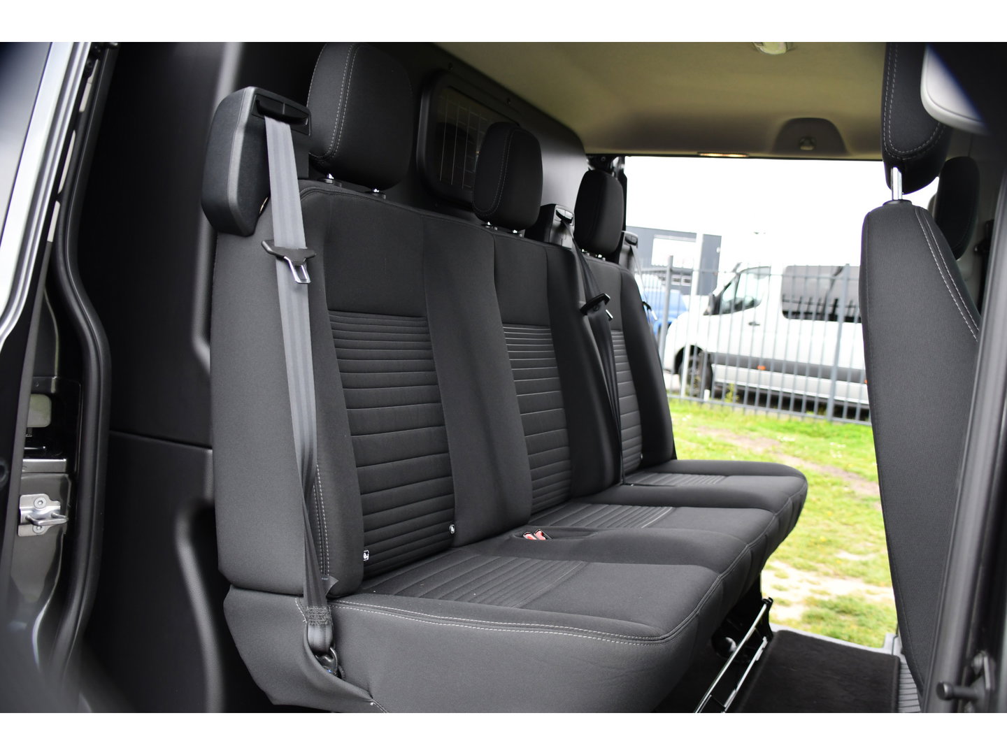 Ford Transit Custom 300 2.0 TDCI L2H1 Limited DC PB Edition Cruise, Camera, Carplay, LED, 2 x Schuifdeur, Stoelverwarming, 170pk, Trekhaak, NAVI, Uniek!