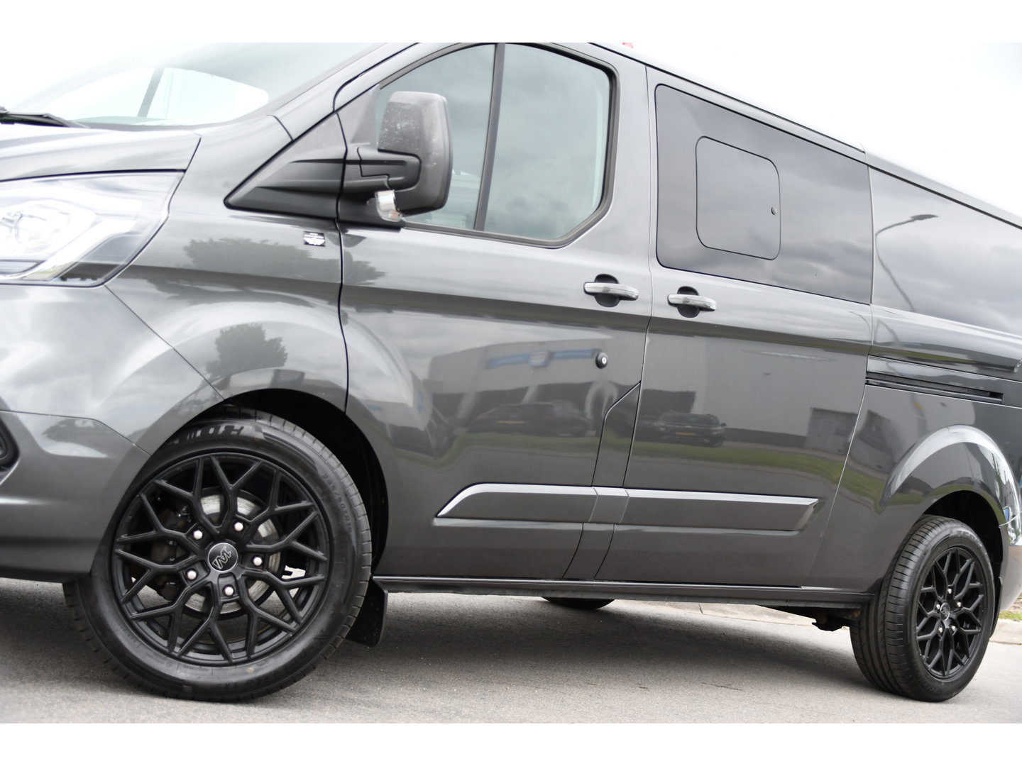 Ford Transit Custom 300 2.0 TDCI L2H1 Limited DC PB Edition Cruise, Camera, Carplay, LED, 2 x Schuifdeur, Stoelverwarming, 170pk, Trekhaak, NAVI, Uniek!