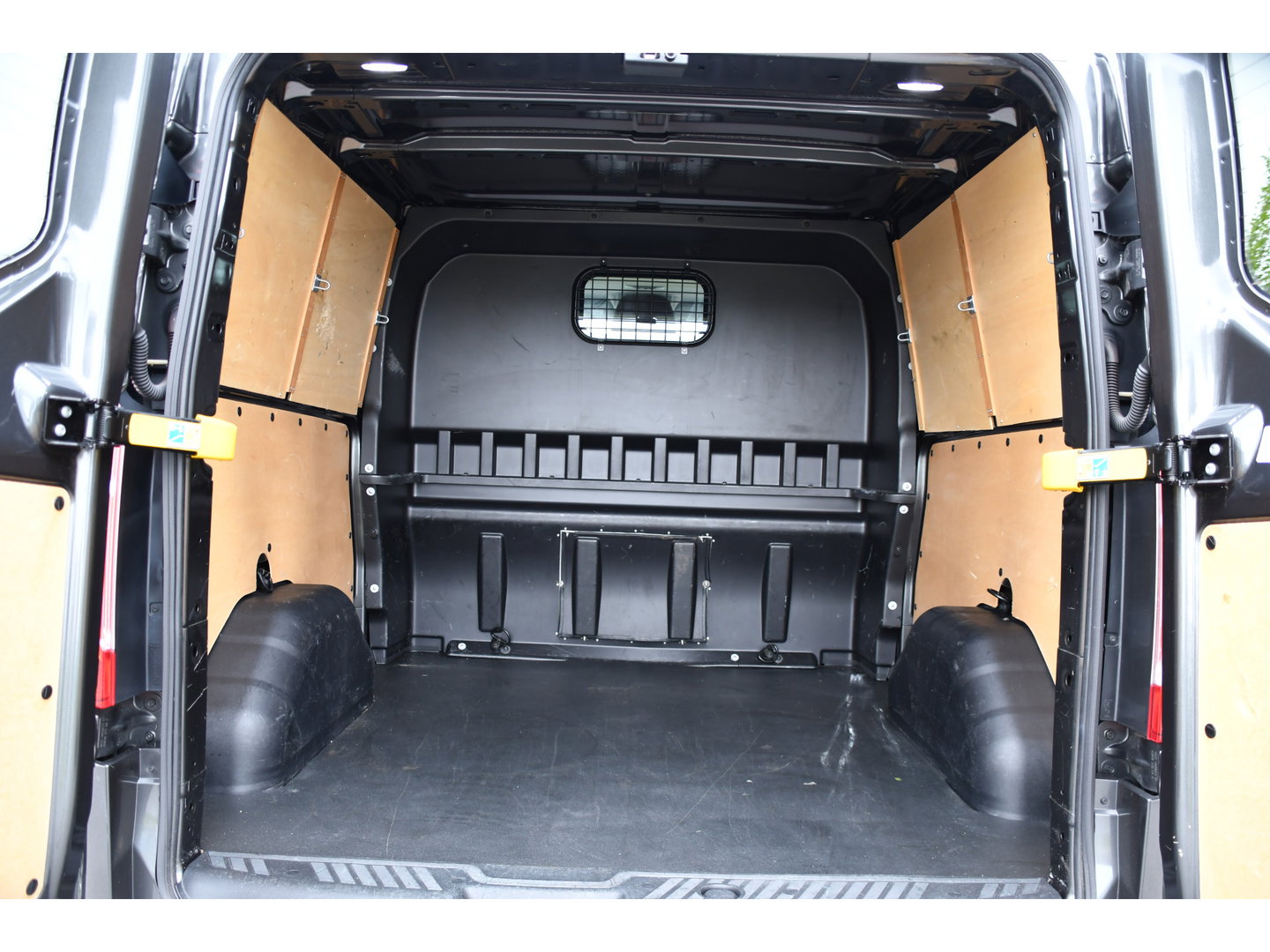 Ford Transit Custom 300 2.0 TDCI L2H1 Limited DC PB Edition Cruise, Camera, Carplay, LED, 2 x Schuifdeur, Stoelverwarming, 170pk, Trekhaak, NAVI, Uniek!