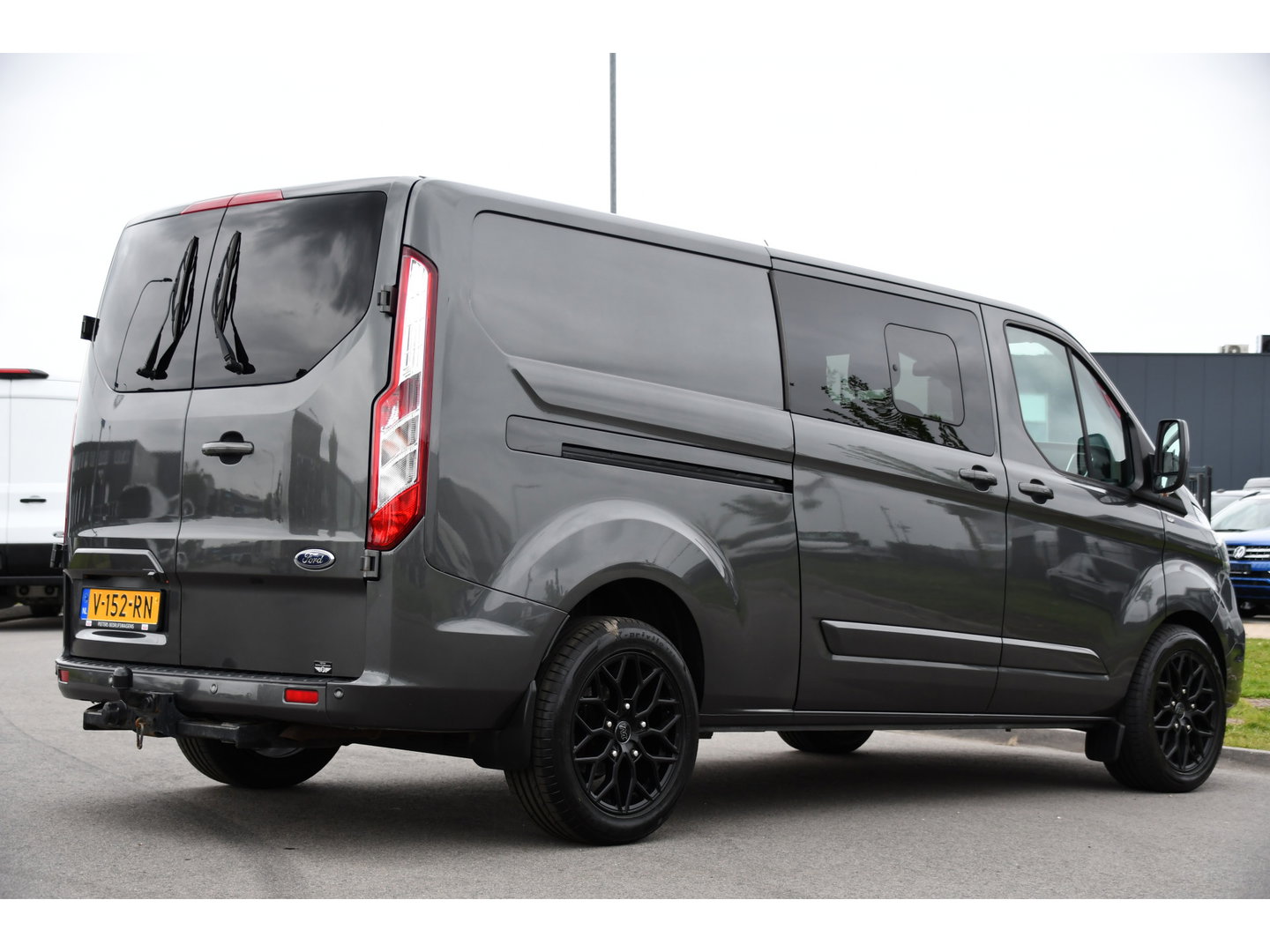 Ford Transit Custom 300 2.0 TDCI L2H1 Limited DC PB Edition Cruise, Camera, Carplay, LED, 2 x Schuifdeur, Stoelverwarming, 170pk, Trekhaak, NAVI, Uniek!