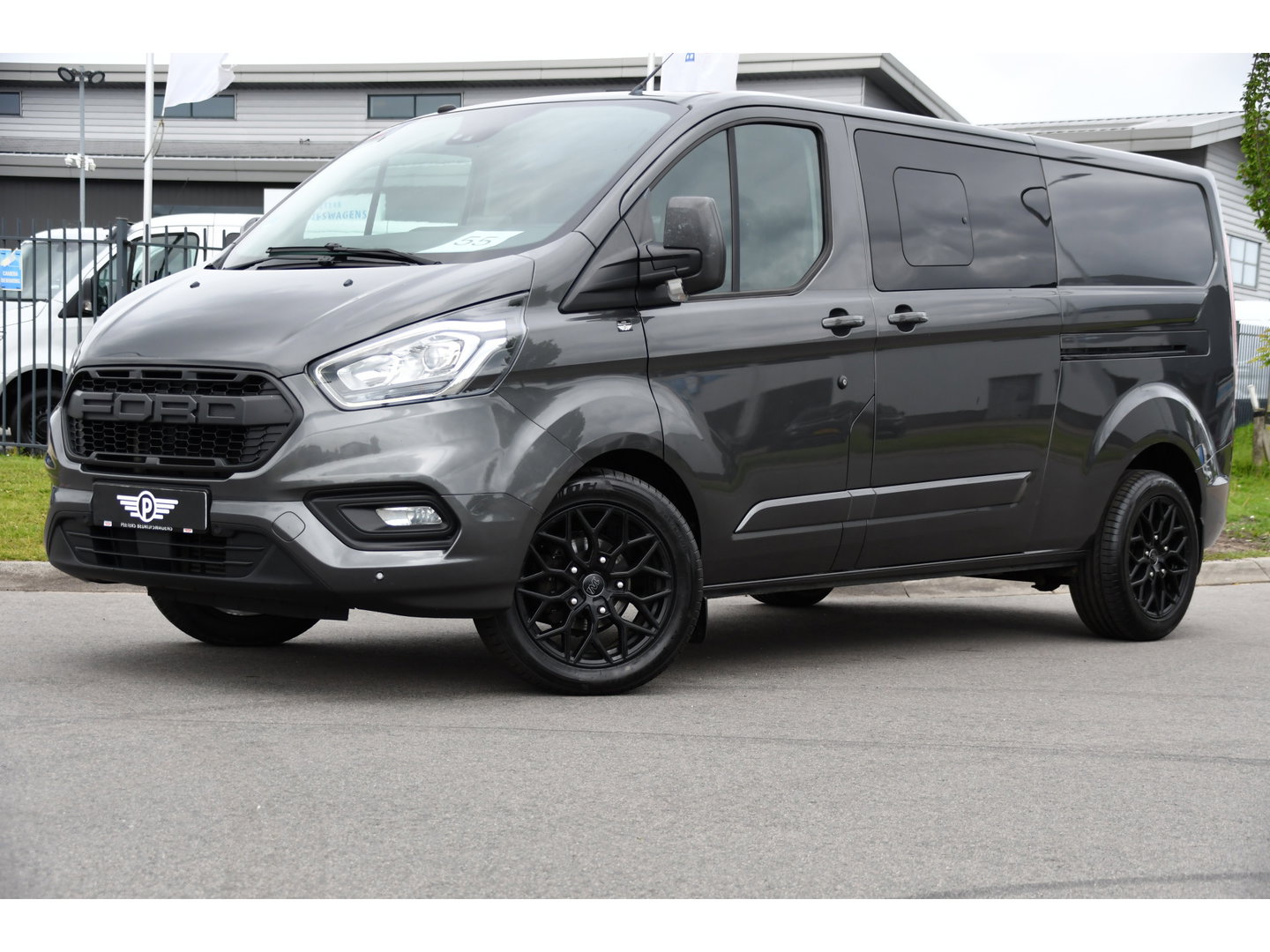 Ford Transit Custom 300 2.0 TDCI L2H1 Limited DC PB Edition Cruise, Camera, Carplay, LED, 2 x Schuifdeur, Stoelverwarming, 170pk, Trekhaak, NAVI, Uniek!