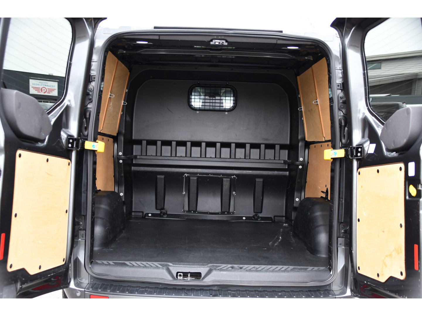 Ford Transit Custom 300 2.0 TDCI L2H1 Limited DC PB Edition Cruise, Camera, Carplay, LED, 2 x Schuifdeur, Stoelverwarming, 170pk, Trekhaak, NAVI, Uniek!