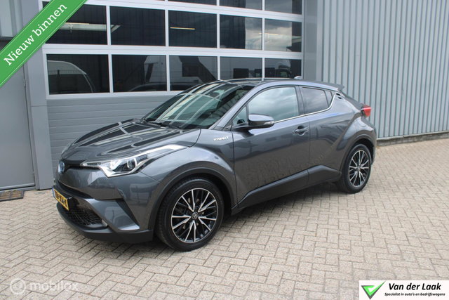 Toyota C-HR - 1.8 Hybrid Dynamic | NL Auto Boekjes | Trekhaak | Parkeersensoren | JBL Soundsysteem.