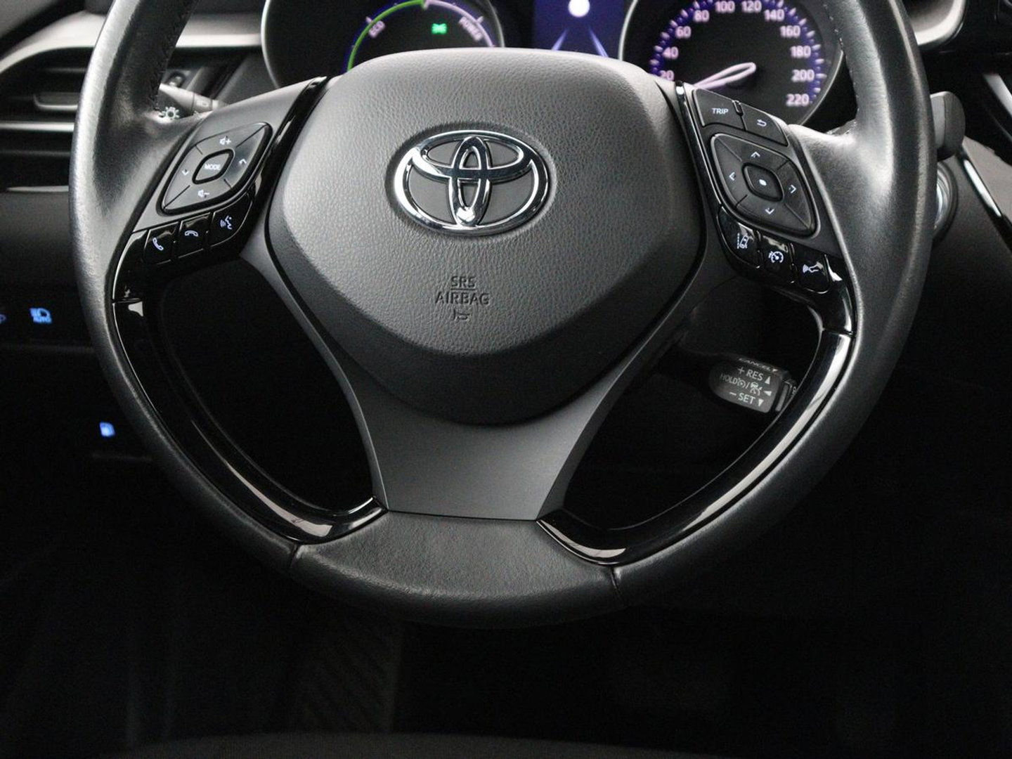 Toyota C-HR 2.0 Hybrid Dynamic | Stoelverwarming | Adaptive cruise | Camera | Carplay | Navigatie | Climate control | Bluetooth