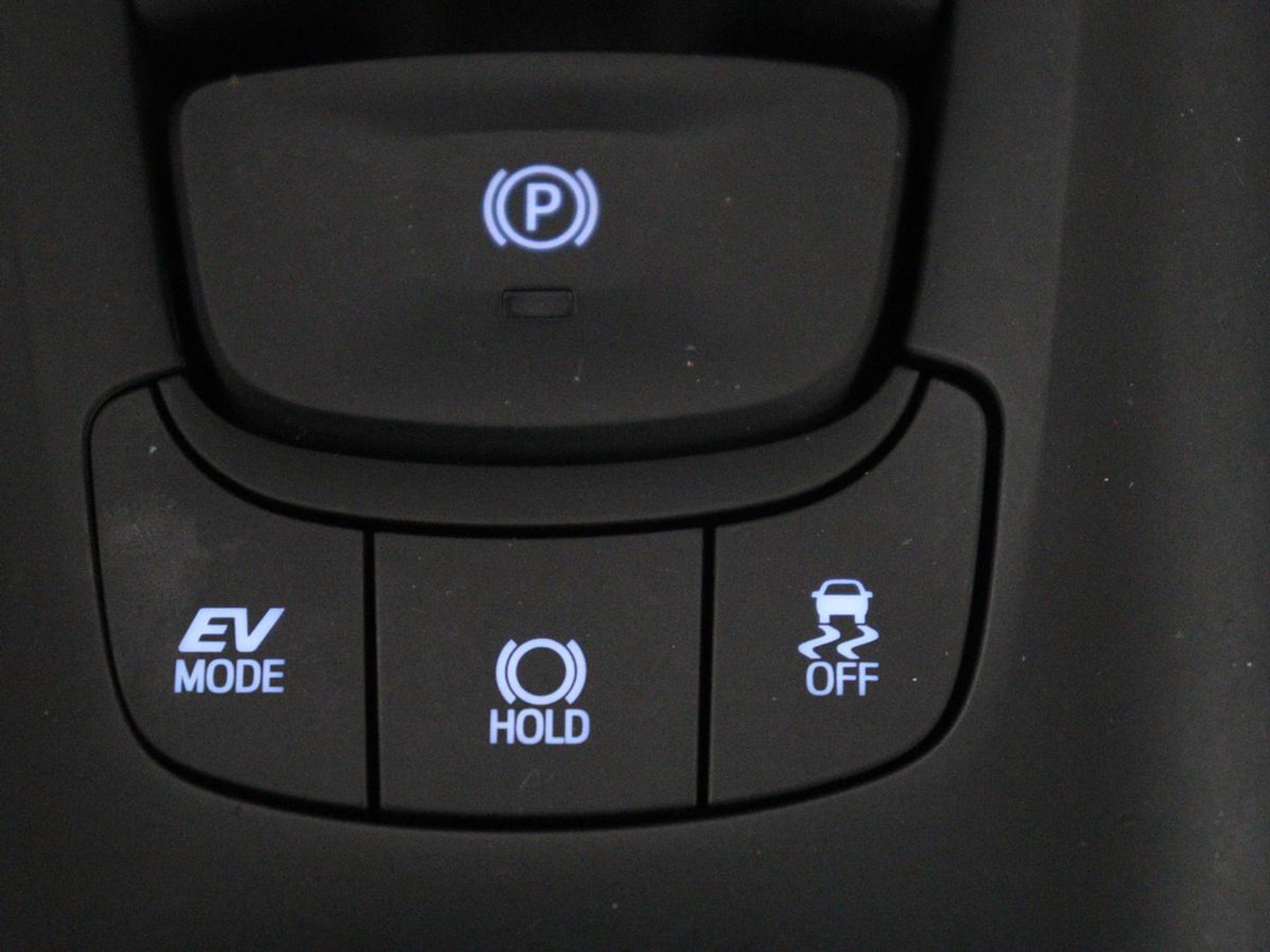 Toyota C-HR 2.0 Hybrid Dynamic | Stoelverwarming | Adaptive cruise | Camera | Carplay | Navigatie | Climate control | Bluetooth