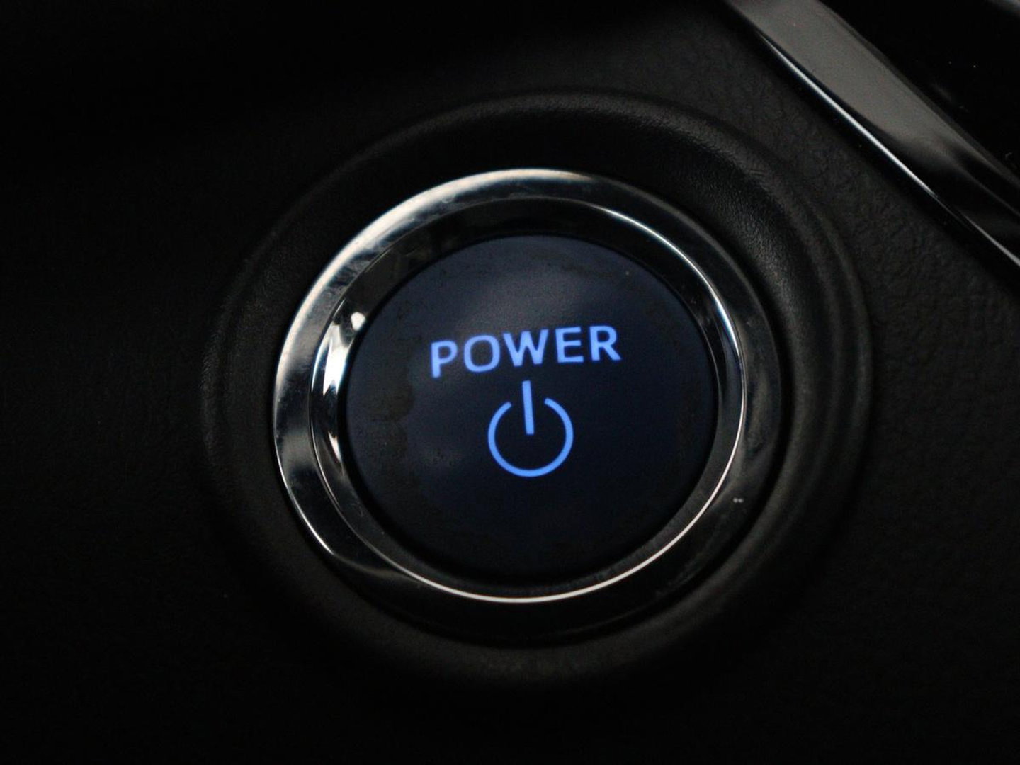 Toyota C-HR 2.0 Hybrid Dynamic | Stoelverwarming | Adaptive cruise | Camera | Carplay | Navigatie | Climate control | Bluetooth