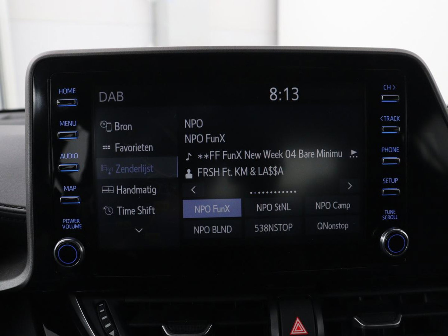Toyota C-HR 2.0 Hybrid Dynamic | Stoelverwarming | Adaptive cruise | Camera | Carplay | Navigatie | Climate control | Bluetooth