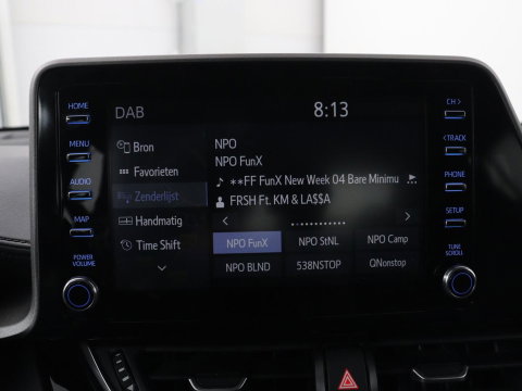 Toyota C-HR 2.0 Hybrid Dynamic | Stoelverwarming | Adaptive cruise | Camera | Carplay | Navigatie | Climate control | Bluetooth