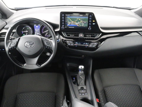 Toyota C-HR 2.0 Hybrid Dynamic | Stoelverwarming | Adaptive cruise | Camera | Carplay | Navigatie | Climate control | Bluetooth