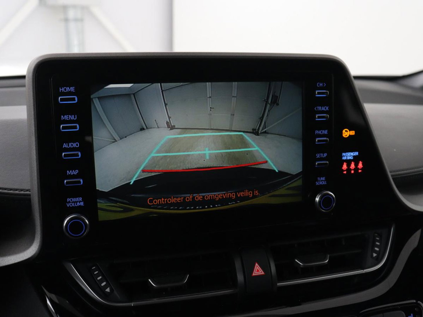 Toyota C-HR 2.0 Hybrid Dynamic | Stoelverwarming | Adaptive cruise | Camera | Carplay | Navigatie | Climate control | Bluetooth