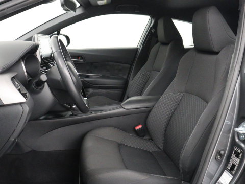 Toyota C-HR 2.0 Hybrid Dynamic | Stoelverwarming | Adaptive cruise | Camera | Carplay | Navigatie | Climate control | Bluetooth