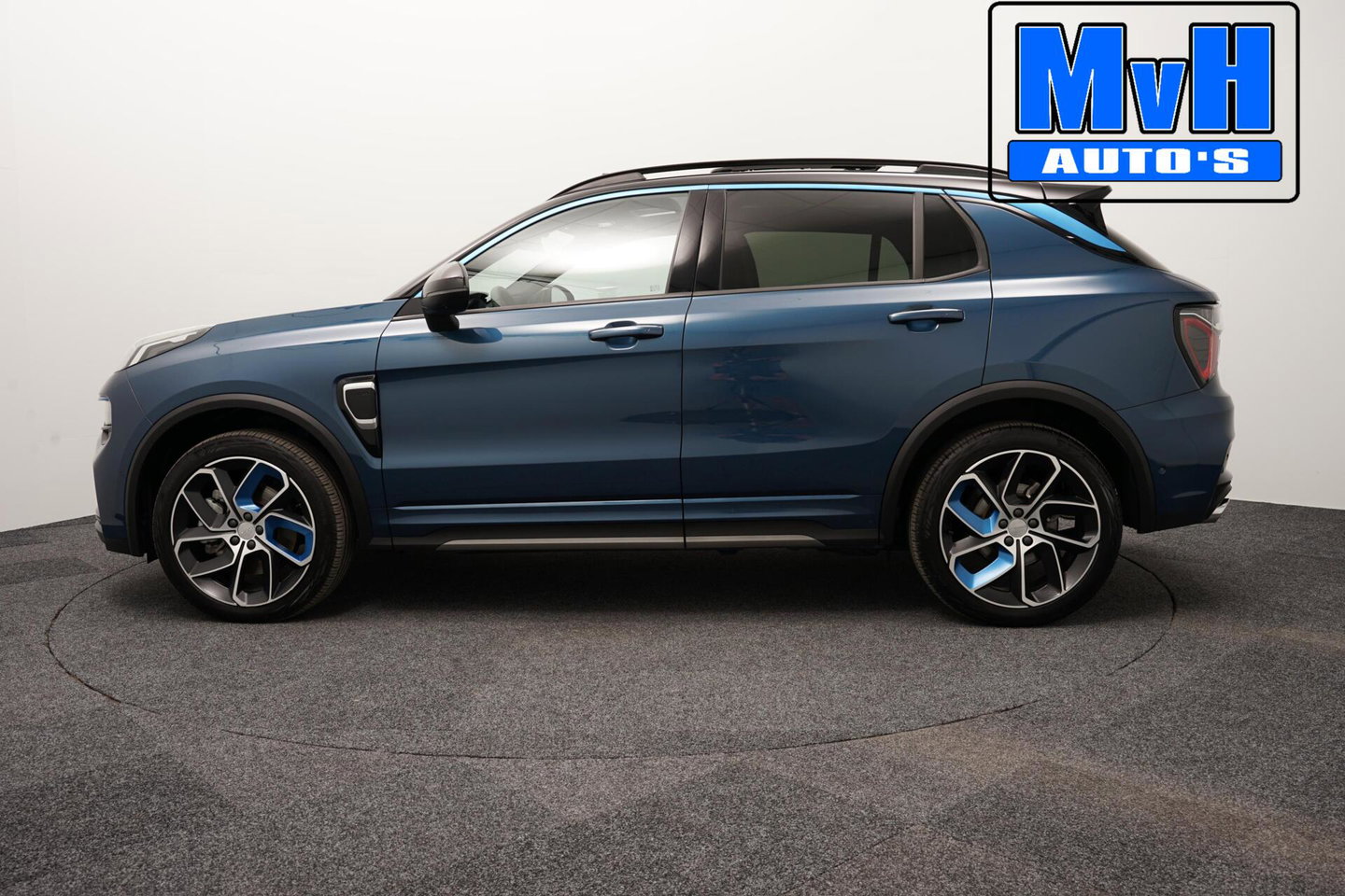Lynk & Co 01 1.5 Plug-in Hybride|ZWARTE.HEMEL|360ºCAM|PANO