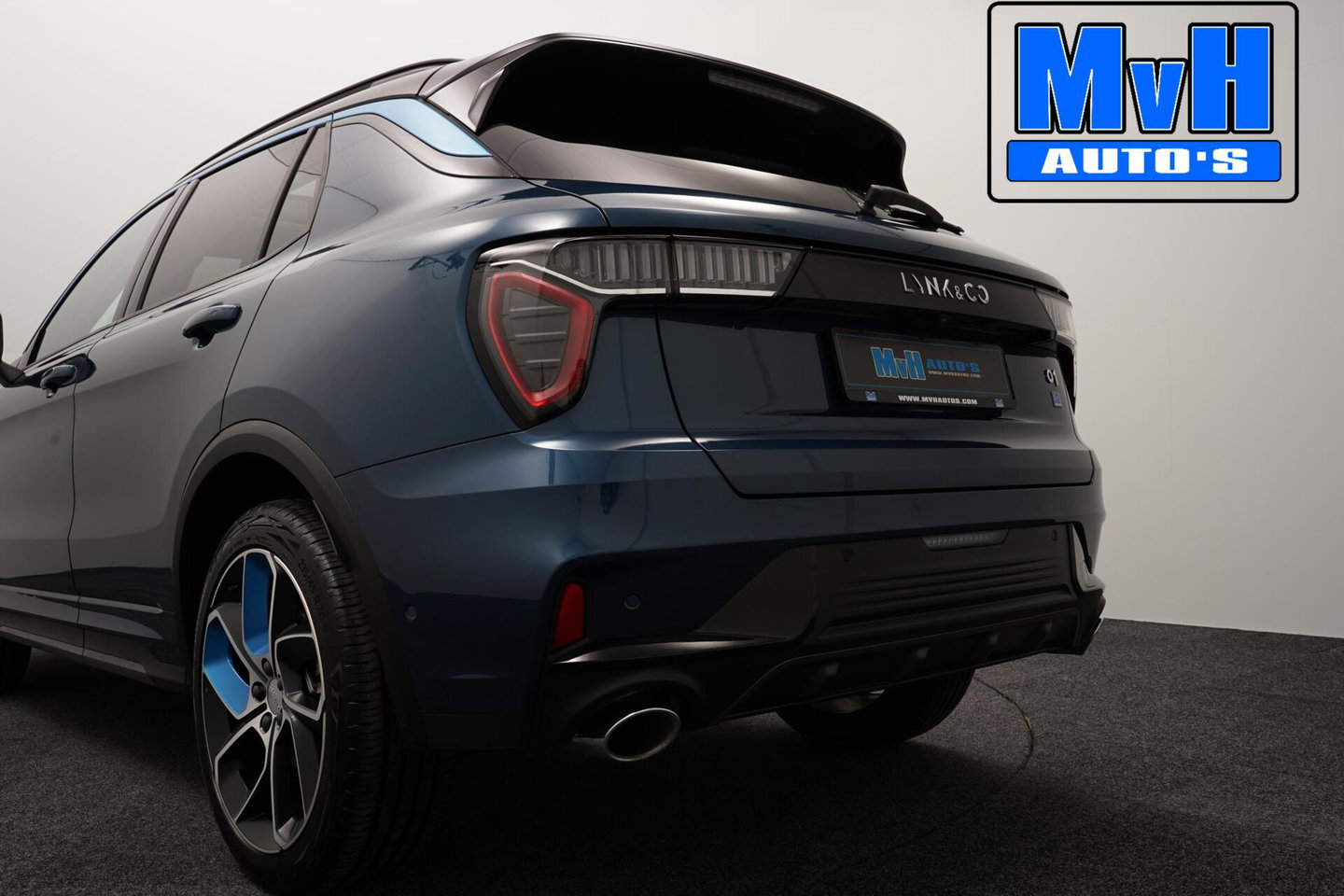 Lynk & Co 01 1.5 Plug-in Hybride|ZWARTE.HEMEL|360ºCAM|PANO