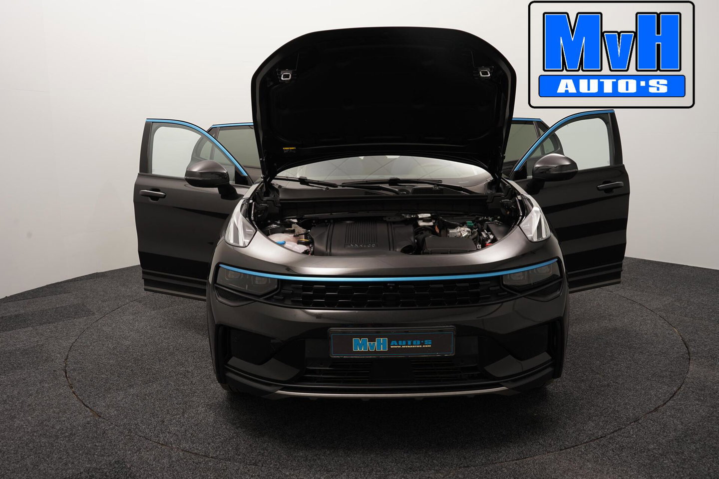 Lynk & Co 01 1.5 Plug-in Hybride|ZWARTE.HEMEL|360ºCAM|PANO