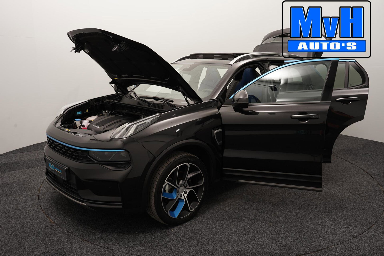 Lynk & Co 01 1.5 Plug-in Hybride|ZWARTE.HEMEL|360ºCAM|PANO