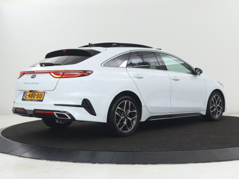 Kia ProCeed 1.5 T-GDi MHEV GT-Line Edition | Panoramadak | Carplay | Camera | Navigatie | Parkeerhulp | DAB | Climate control | Bluetooth | Cruise control