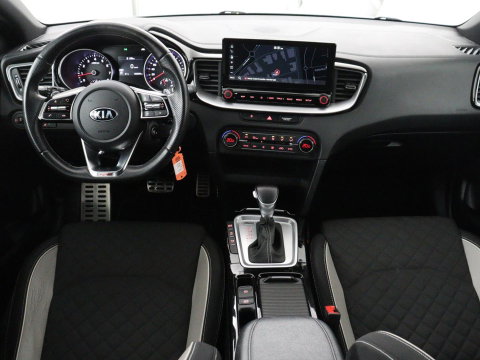 Kia ProCeed 1.5 T-GDi MHEV GT-Line Edition | Panoramadak | Carplay | Camera | Navigatie | Parkeerhulp | DAB | Climate control | Bluetooth | Cruise control