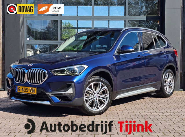 BMW X1 - sDrive20i VDL Nedcar Edition | LED | Trekhaak | Leder | Stoelverwarming | Camera | Elek. achterklep |