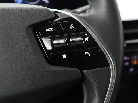 Kia Niro 1.6 GDi Hybrid DynamicLine | Trekhaak | Adaptive cruise | Camera | Carplay | Half leder | Navigatie | Sfeerverlichting | File Assistent | Parkeerhulp | Keyless | Climate control