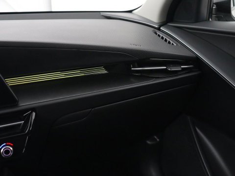 Kia Niro 1.6 GDi Hybrid DynamicLine | Trekhaak | Adaptive cruise | Camera | Carplay | Half leder | Navigatie | Sfeerverlichting | File Assistent | Parkeerhulp | Keyless | Climate control