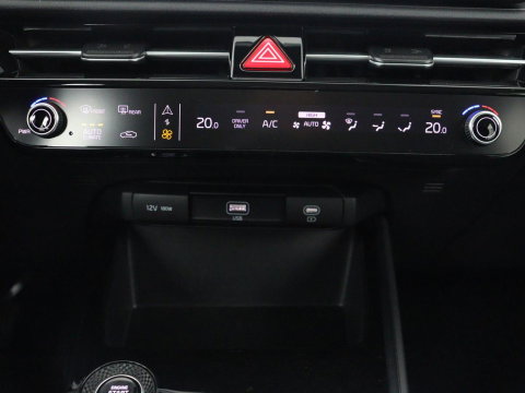 Kia Niro 1.6 GDi Hybrid DynamicLine | Trekhaak | Adaptive cruise | Camera | Carplay | Half leder | Navigatie | Sfeerverlichting | File Assistent | Parkeerhulp | Keyless | Climate control