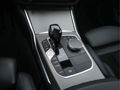 BMW 3 Serie Touring 330e High Executive M-Sportpack (Plug-in) Aut. *LEATHER-MICROFIBRE | FULL-LED | DIGI-COCKPIT | HEATED-SPORTSEATS | CAMERA | CARPLAY | SHIFT-PADDLES | NAVI-FULLMAP | PRIVACY-GLASS | ECC | PDC | CRUISE | TOWBAR | 18''ALU*