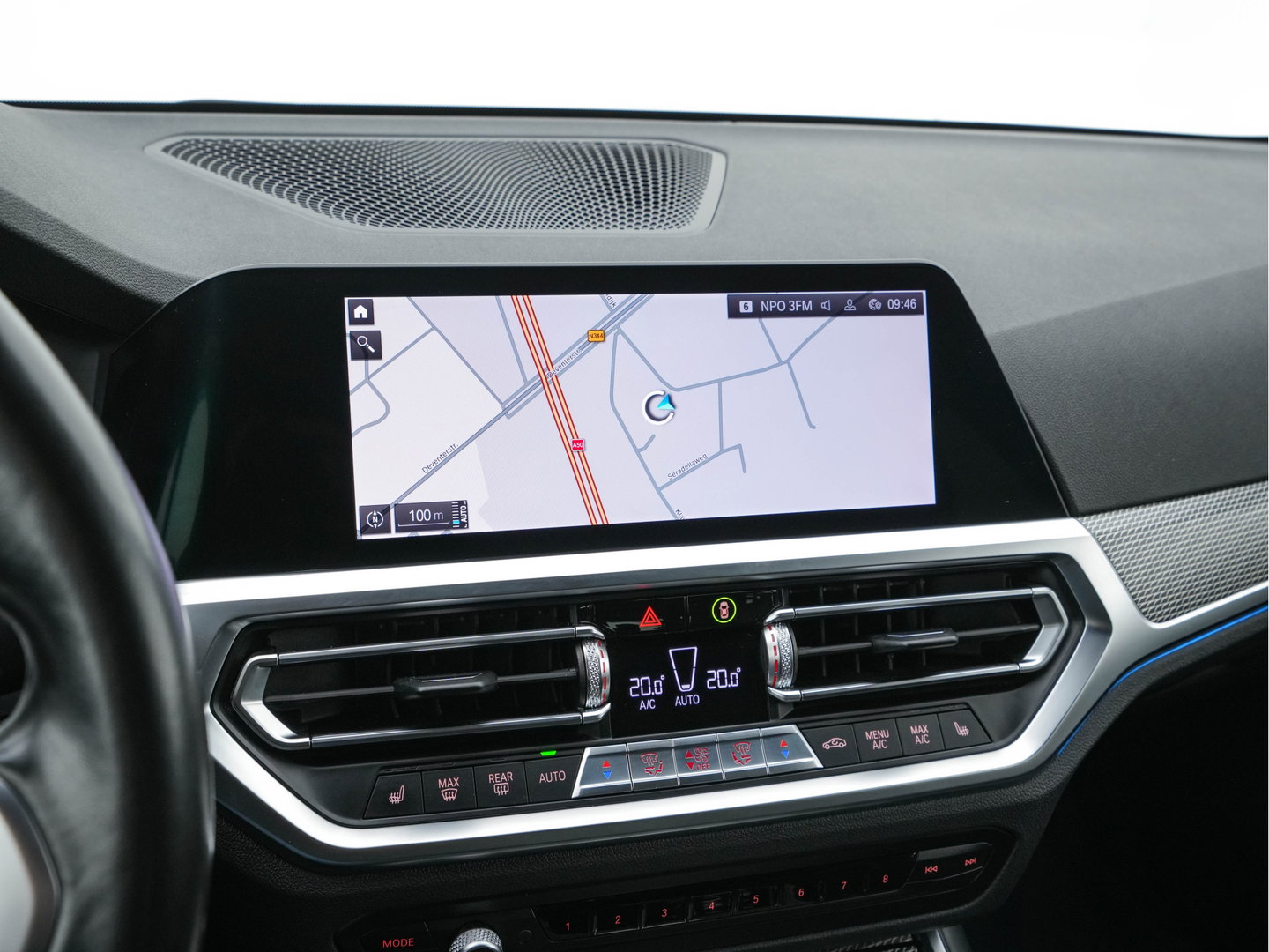 BMW 3 Serie Touring 330e High Executive M-Sportpack (Plug-in) Aut. *LEATHER-MICROFIBRE | FULL-LED | DIGI-COCKPIT | HEATED-SPORTSEATS | CAMERA | CARPLAY | SHIFT-PADDLES | NAVI-FULLMAP | PRIVACY-GLASS | ECC | PDC | CRUISE | TOWBAR | 18''ALU*