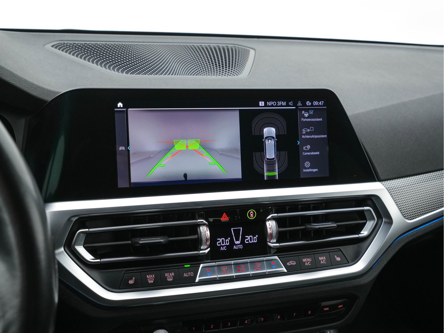 BMW 3 Serie Touring 330e High Executive M-Sportpack (Plug-in) Aut. *LEATHER-MICROFIBRE | FULL-LED | DIGI-COCKPIT | HEATED-SPORTSEATS | CAMERA | CARPLAY | SHIFT-PADDLES | NAVI-FULLMAP | PRIVACY-GLASS | ECC | PDC | CRUISE | TOWBAR | 18''ALU*