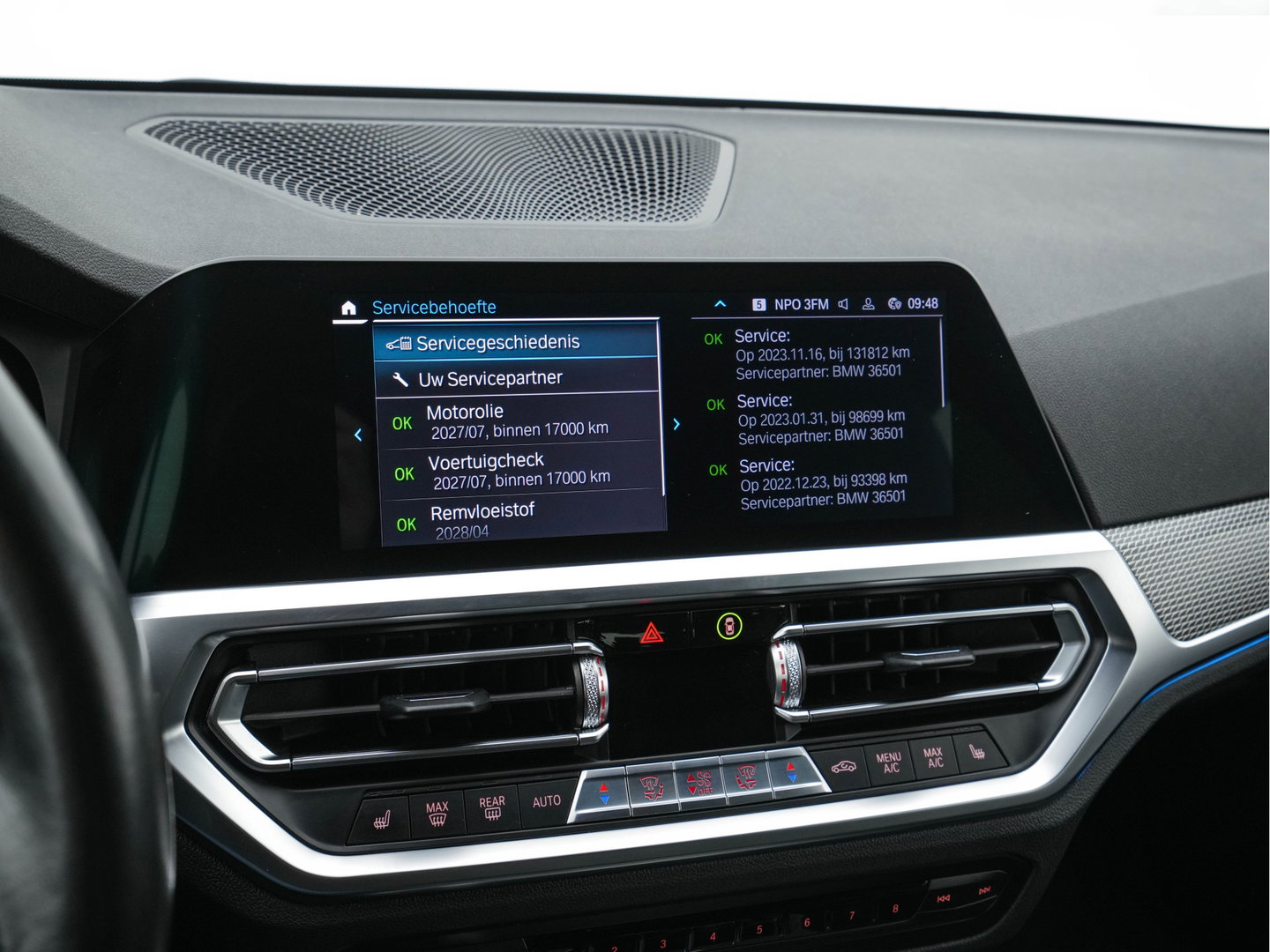 BMW 3 Serie Touring 330e High Executive M-Sportpack (Plug-in) Aut. *LEATHER-MICROFIBRE | FULL-LED | DIGI-COCKPIT | HEATED-SPORTSEATS | CAMERA | CARPLAY | SHIFT-PADDLES | NAVI-FULLMAP | PRIVACY-GLASS | ECC | PDC | CRUISE | TOWBAR | 18''ALU*