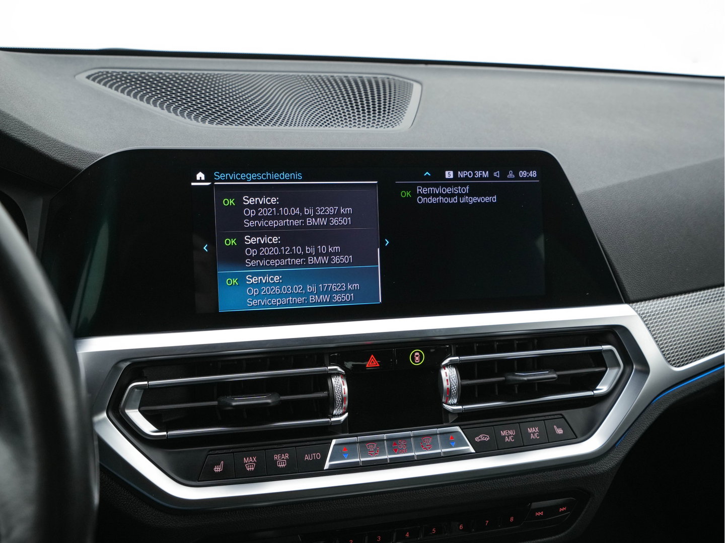 BMW 3 Serie Touring 330e High Executive M-Sportpack (Plug-in) Aut. *LEATHER-MICROFIBRE | FULL-LED | DIGI-COCKPIT | HEATED-SPORTSEATS | CAMERA | CARPLAY | SHIFT-PADDLES | NAVI-FULLMAP | PRIVACY-GLASS | ECC | PDC | CRUISE | TOWBAR | 18''ALU*