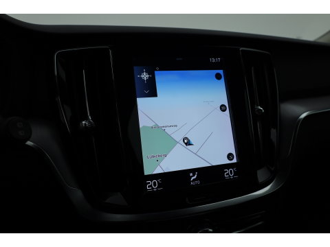 Volvo V60 2.0 B3 Momentum Business | Trekhaak | Adap. Cruise | Blis | Carplay |