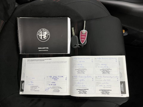 Alfa Romeo Giulietta 1.6 JTDM Super Pack Veloce Aut. *NAVI-FULLMAP | SPORTSEATS | SHIFTPADDLES | PRIVACY-GLASS | ECC | PDC | CRUISE | 17''ALU*