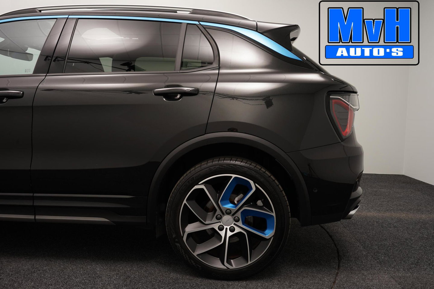 Lynk & Co 01 1.5 Plug-in Hybride|ZWARTE.HEMEL|360ºCAM|PANO